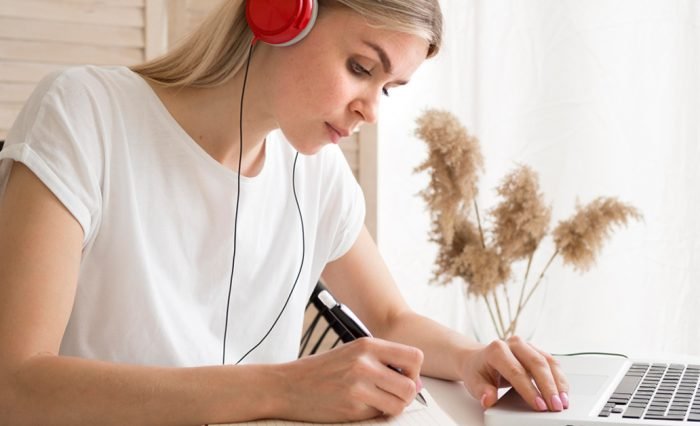 E-learning's benefits and drawbacks