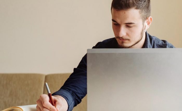 List of the Top 5 Engineering Moocs for Students to Use in College